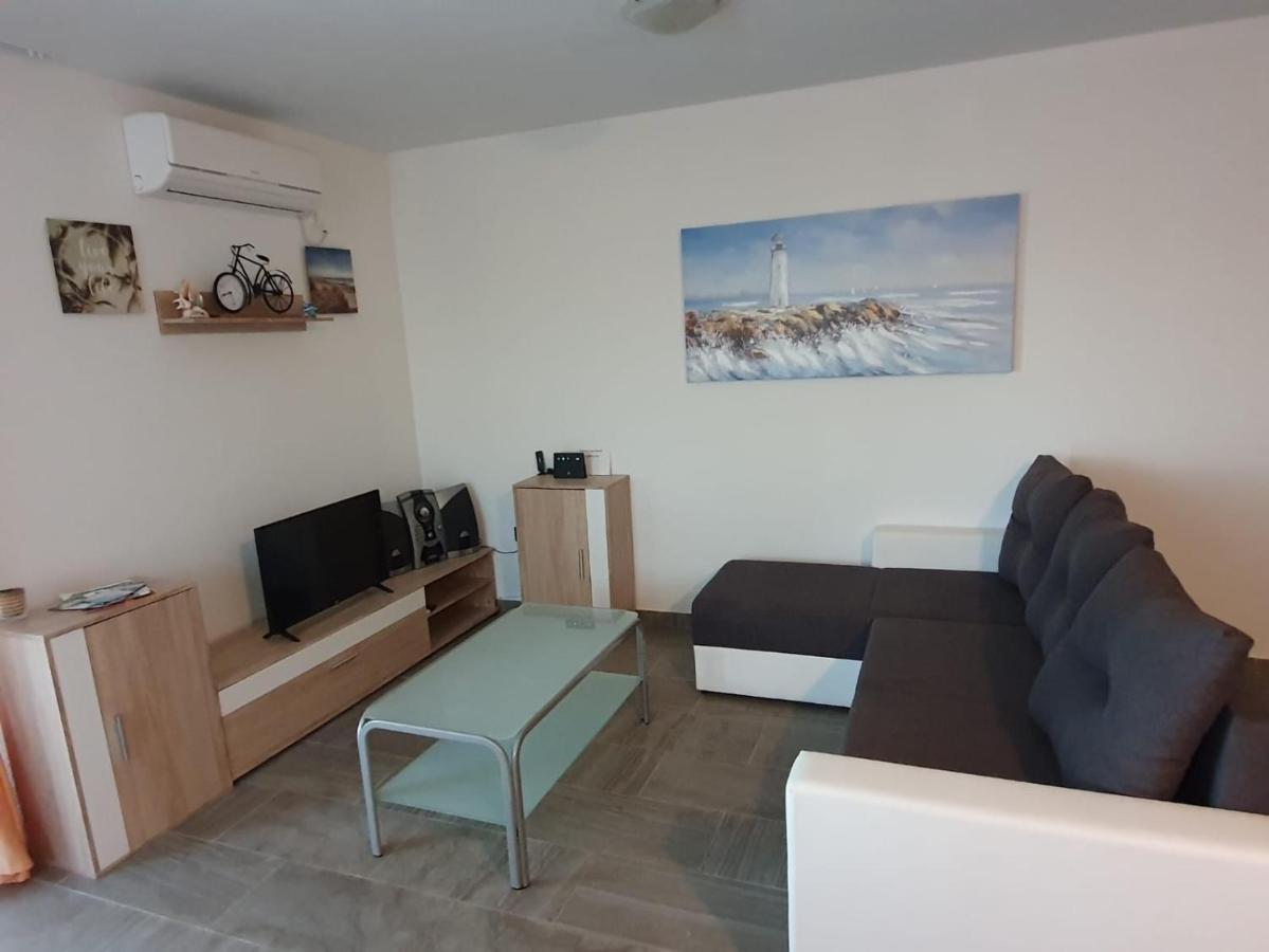 Apartmani Lucija Maslenica Exterior foto