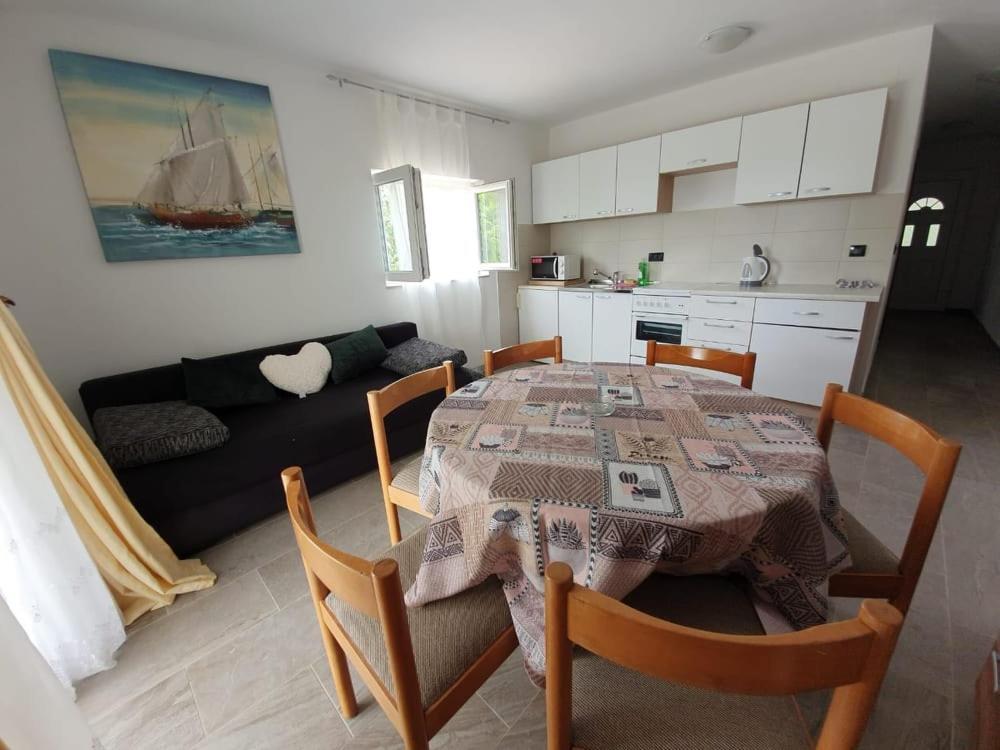 Apartmani Lucija Maslenica Exterior foto