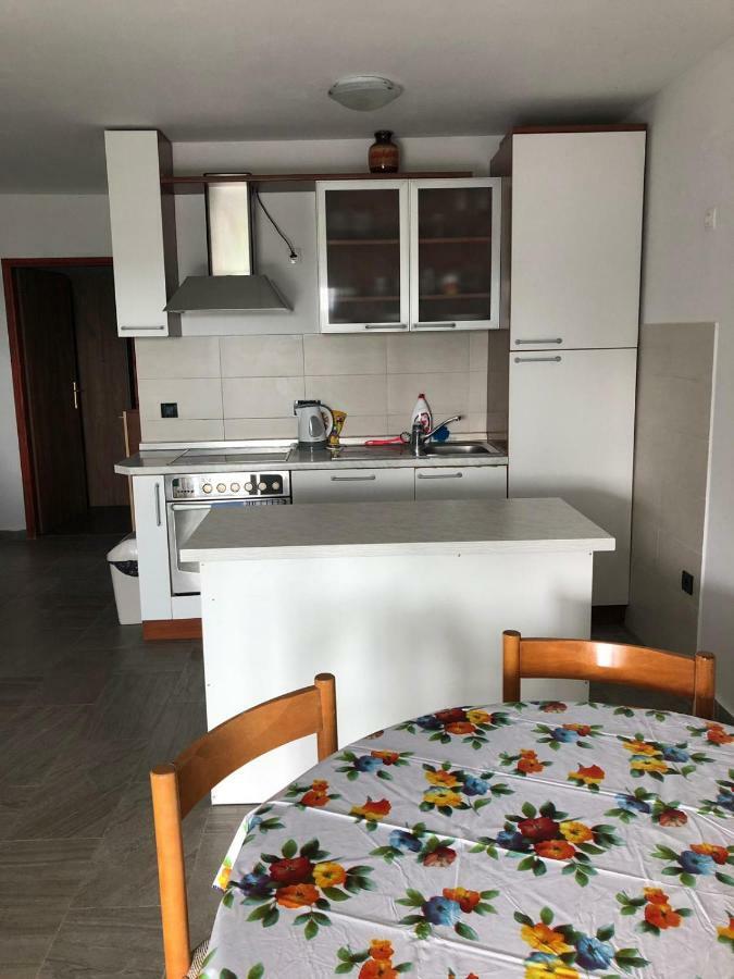 Apartmani Lucija Maslenica Exterior foto